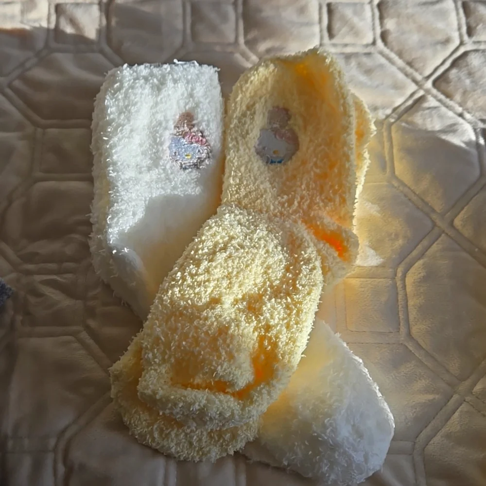 Hello Kitty socks 2 pk set. Butter yellow and white Fluffy socks